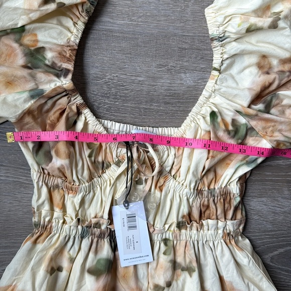 NEW WEWOREWHAT Floral Ruffle Mini puff sleeve Dress Small - Picture 10 of 12